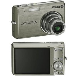 Coolpix S700 12.1MP Digital Camera with 3x Optical Zoom with Vibration Reduction (Silver)