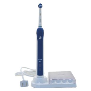 Oral-B Professional Care 3000 Electric Toothbrush, White and Blue
