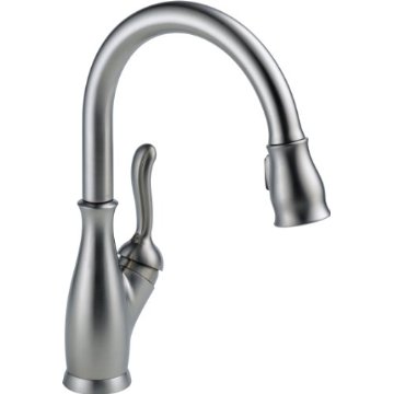 Delta Leland 9178-AR-DST Single Handle Pull-Down Kitchen Faucet (Arctic Stainless)