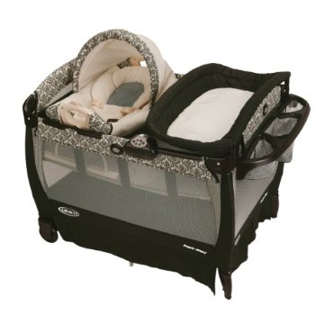 Graco Cuddle Cove Pack 'n Play Playard with Newborn Rocker and Changer (Rittenhouse)